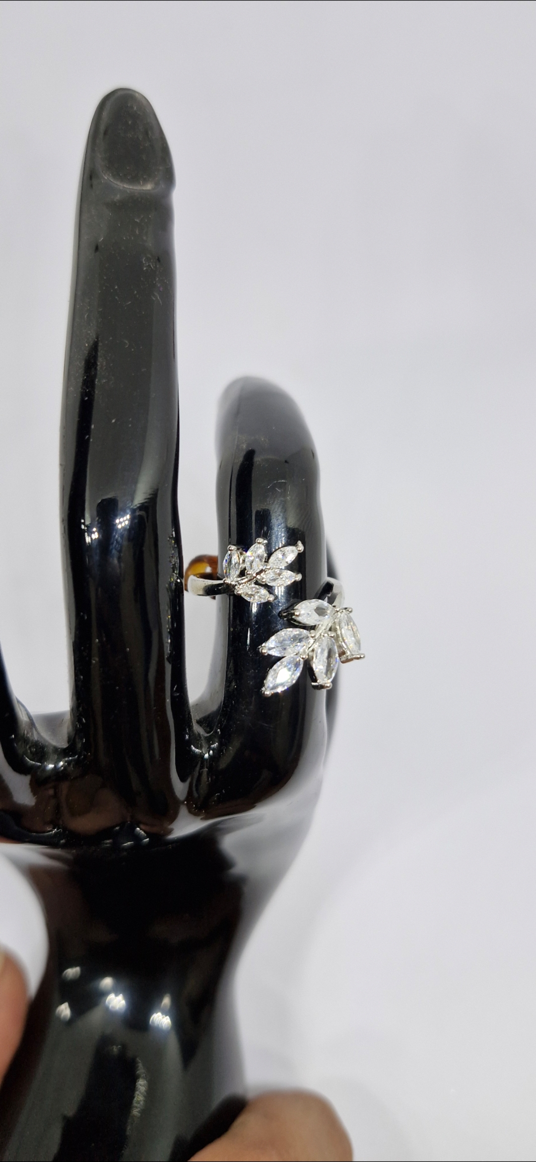 Elegant Leaf Design Crystal Adjustable Ring