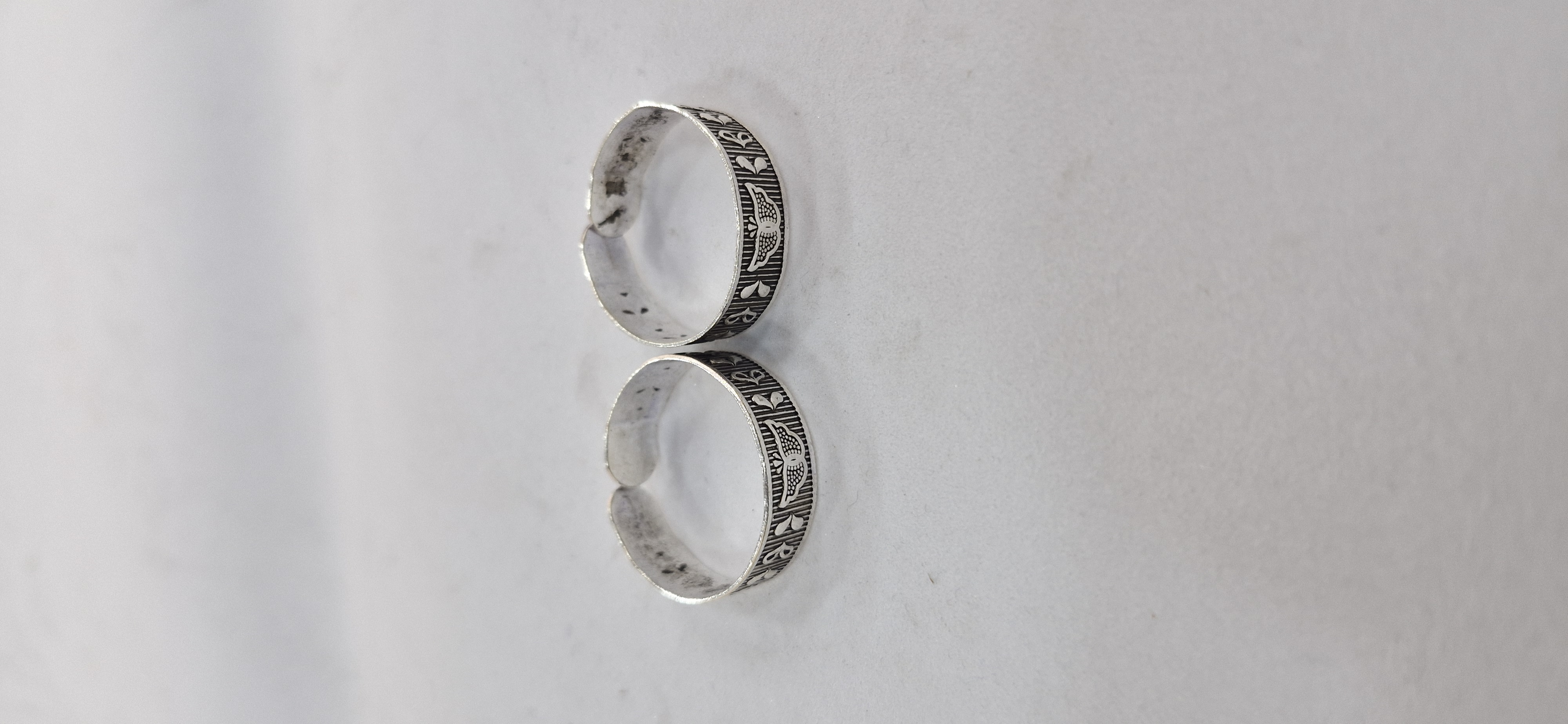 Vintage Engraved Adjustable Silver Toe Rings (Pair)